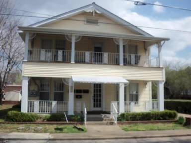 Main picture of 201 S Cravens St, Clarksville, AR 72830 - 4