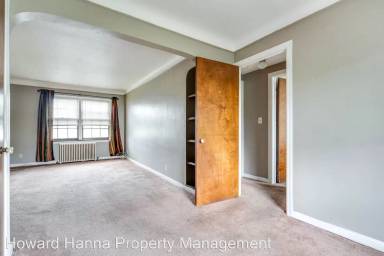 Main picture of 19351 Lake Shore Blvd