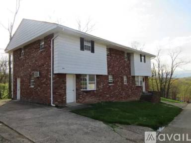 Main picture of 9 Circle Dr