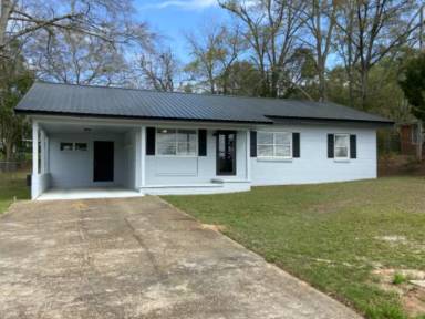 Main picture of 302 Maude Ave