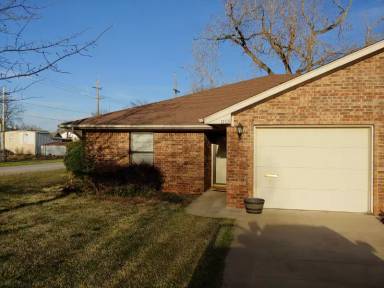 Main picture of 1509 S 13th St