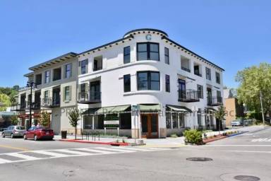 Main picture of 107 G St