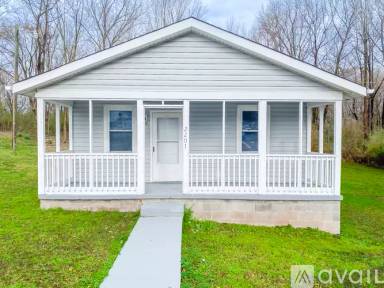 Main picture of 2201 Front St