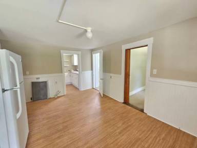 Main picture of 41 Cottage St