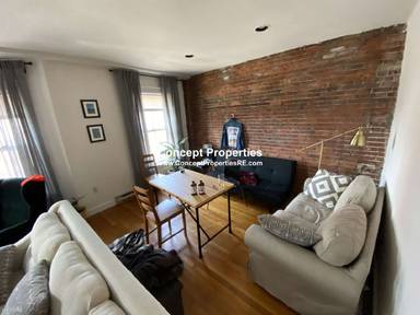 Main picture of 1750 Washington St