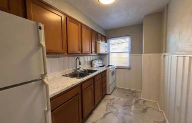 Main picture of 596 Lowell Ave