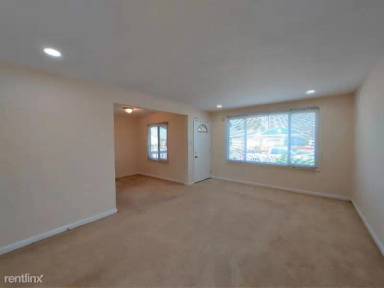 Main picture of 4000 Center Ave