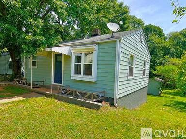 Main picture of 110 Irene Cir