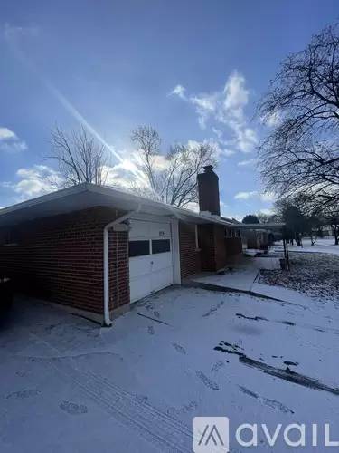 Main picture of 934 Vanderberg Pl