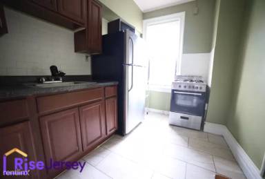 Main picture of 16 Kensington Ave