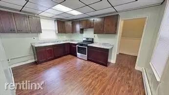 Main picture of 23 Waumbeck St
