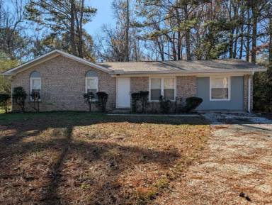 Main picture of 525 Cedar Wood Ct