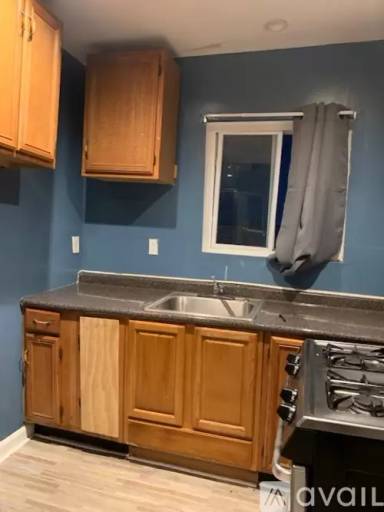 Main picture of 441 Admiral St