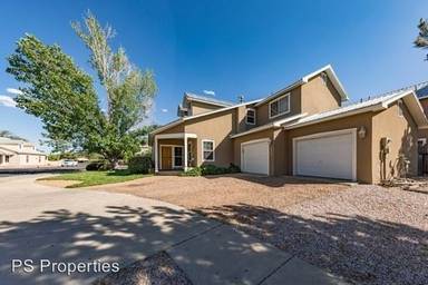 Main picture of 1544 Phoenix Ave NW