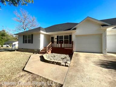 Main picture of 301 E Modoc Ave