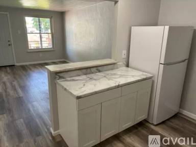 Main picture of 4770 Kings Dr