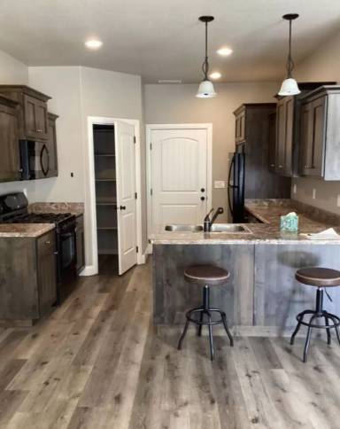 Main picture of 474 W 1425 N