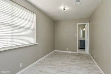 Main picture of 12211 Mile Dr