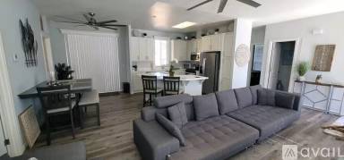 Main picture of 5429 Central Ave