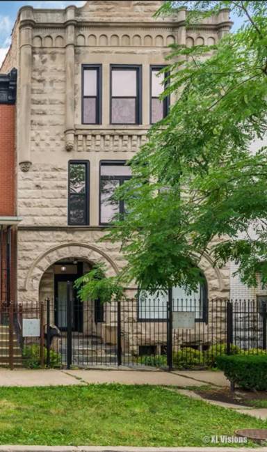 Main picture of 2837 W Washington Blvd