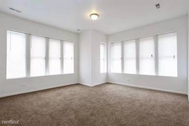 Main picture of 6224 S King Dr