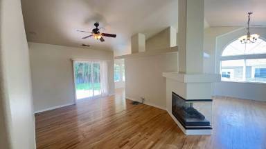 Main picture of 1652 Inverness Dr