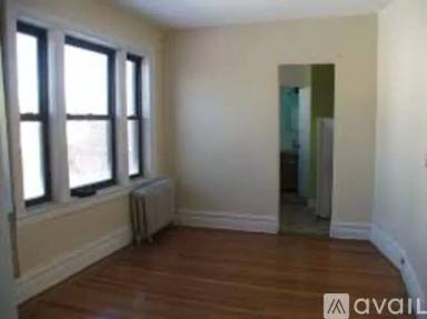 Main picture of 35 09 31 Ave