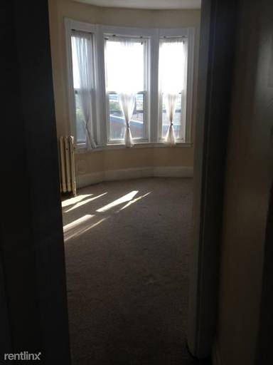 Main picture of 1 Linden St