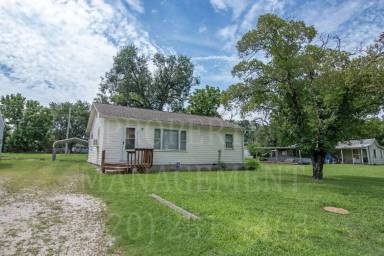 Main picture of 1007 W 1st St