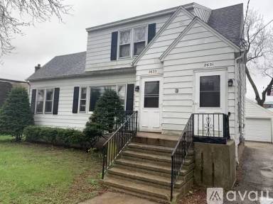 Main picture of 2631 E Dayton St