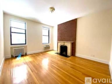 Main picture of 126 E 24th St