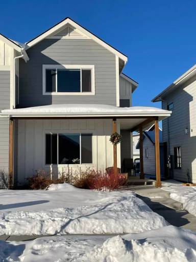 Main picture of 1052 Twin Lakes Ave