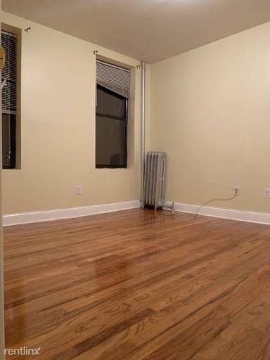 Main picture of 29 N Broadway