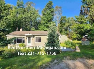Main picture of 3216 Garfield Rd