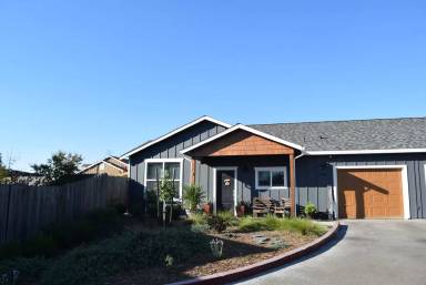 Main picture of 244 Silver Bend Way