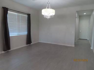 Main picture of 10877 W Marshall Ave
