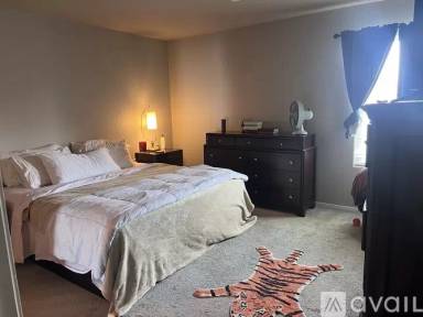 Main picture of 220 E Anabranch Ct