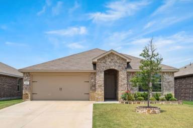 Main picture of 171 Seabiscuit Dr