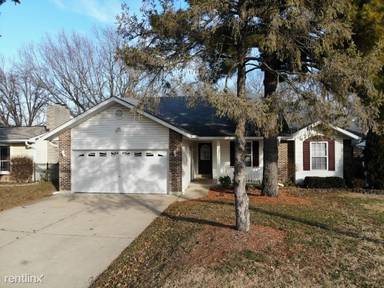 Main picture of 327 Westminster Dr