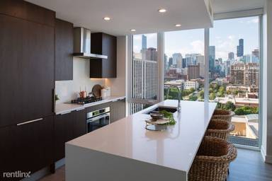 Main picture of 158 W Division St
