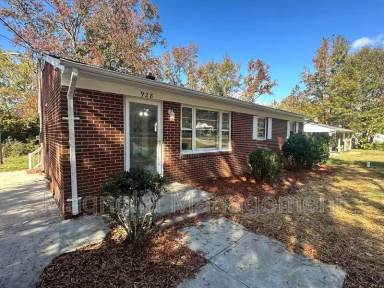 Main picture of 926 Patton Cir