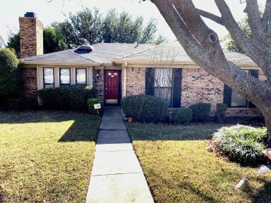 Main picture of 2706 Oak Trl