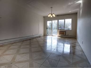 Main picture of 1445 W 4th St