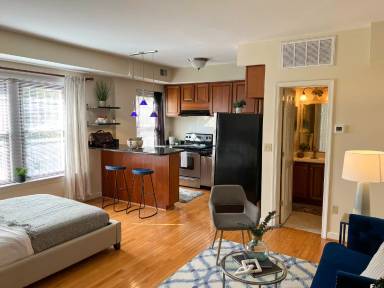 Main picture of 1321 Fairmont St NW