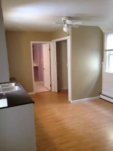 Main picture of 108 Barnard St