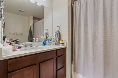 Main picture of 9751 Dahlia Ln