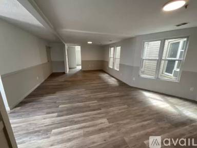 Main picture of 114 W 8th Ave