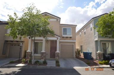Main picture of 8171 Golden Flowers St