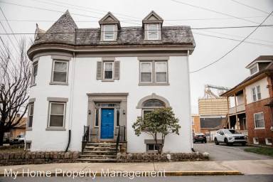 Main picture of 3 W Stiegel St