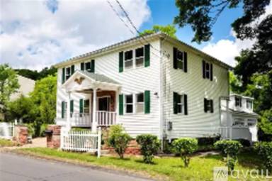 Main picture of 22 Milwaukee Ave